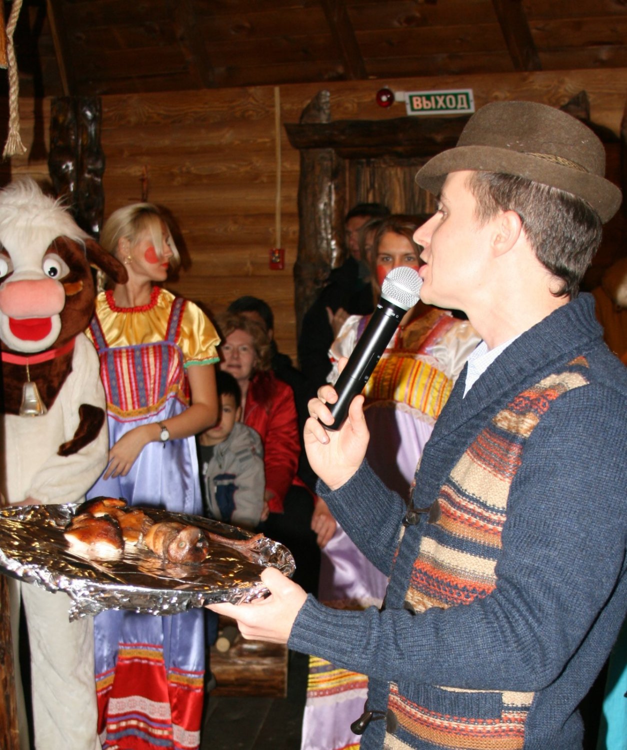 Вячеслав Ловчиков - телеведущий, ведущий мероприятий&nbsp;Ведущий Вячеслав Ловчиков : 