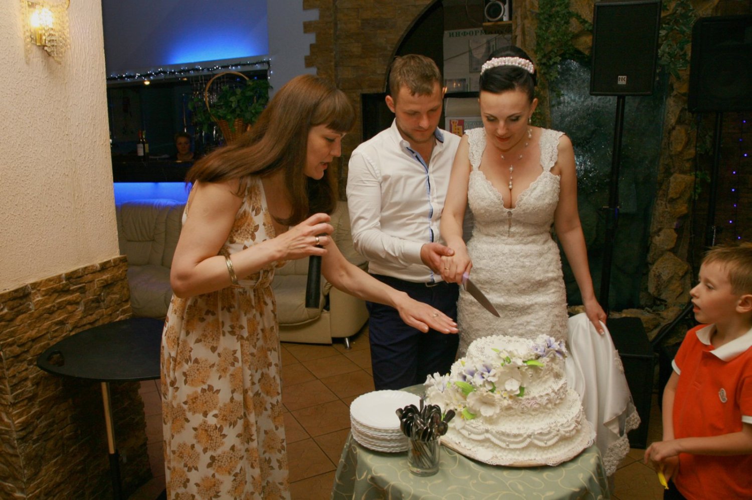 Свадьба Ирины и Дмитрия&nbsp;Поющая ведущая - Ирина Ксантос, певец-dj : 