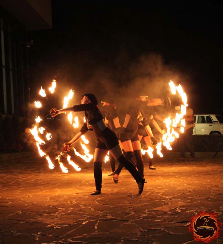 Fire show&nbsp;Шоу-группа "Игры с огнём" : 