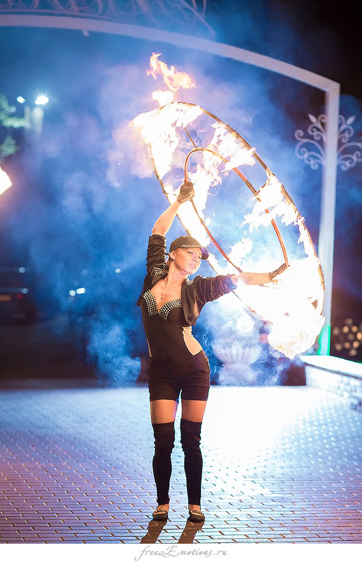 Fire show&nbsp;Шоу-группа "Игры с огнём" : 