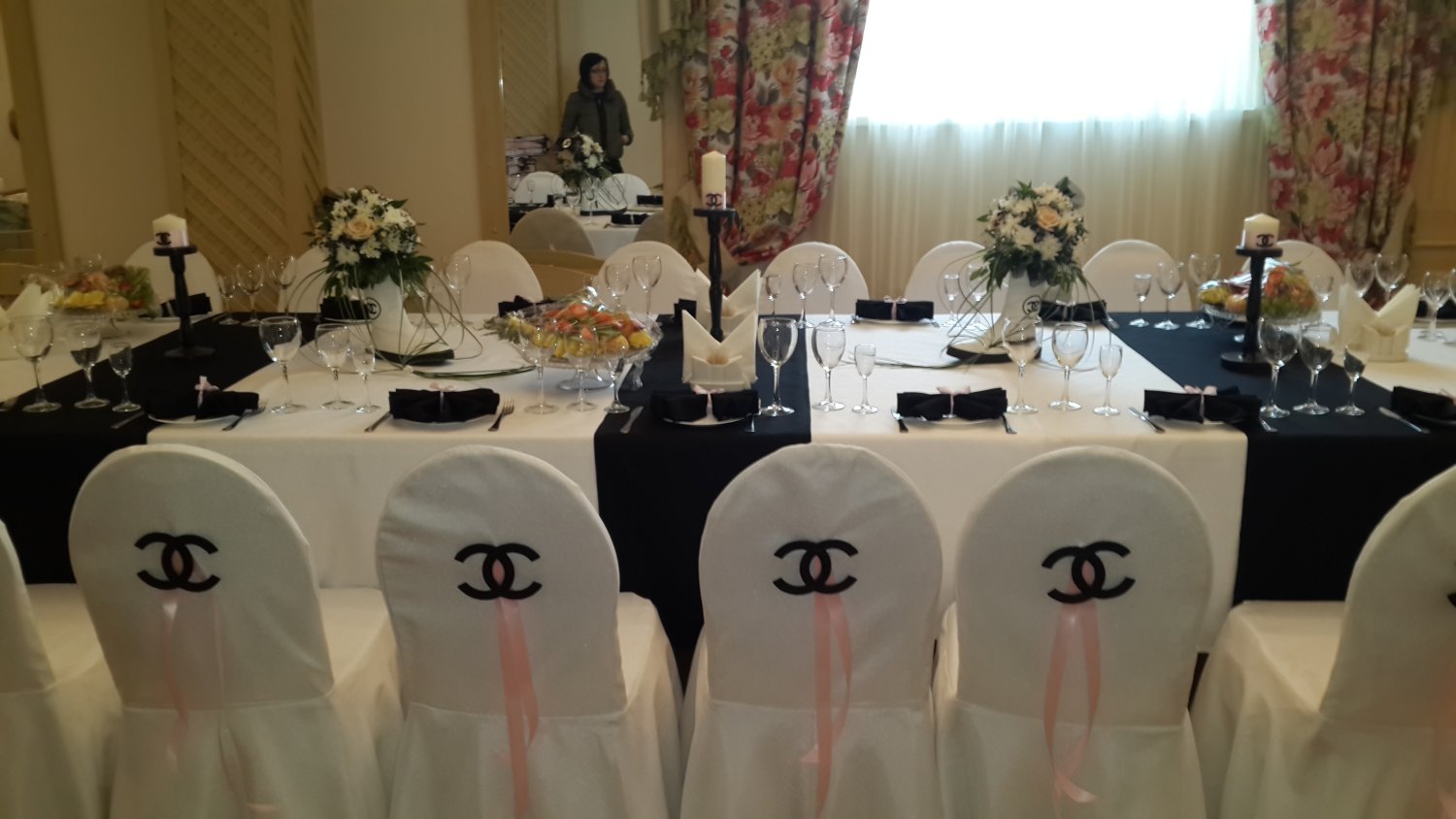 Оформление зала&nbsp;ООО "ВИНИ ФЛОРА" : 