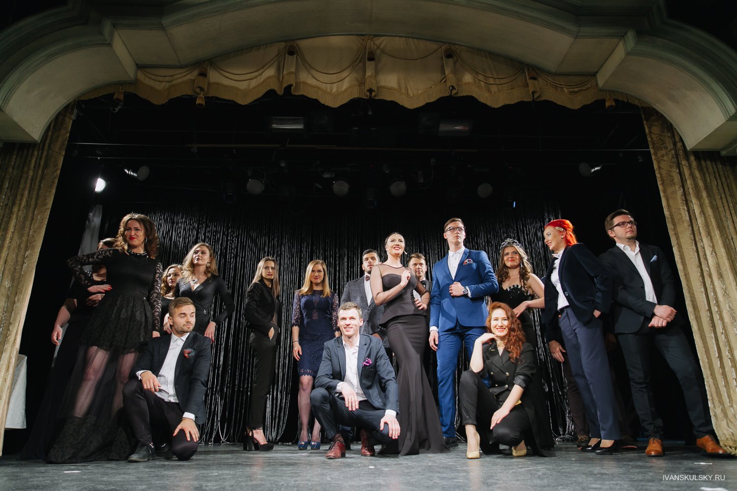 ведущий Евгений Перевалов&nbsp;ведущий : 