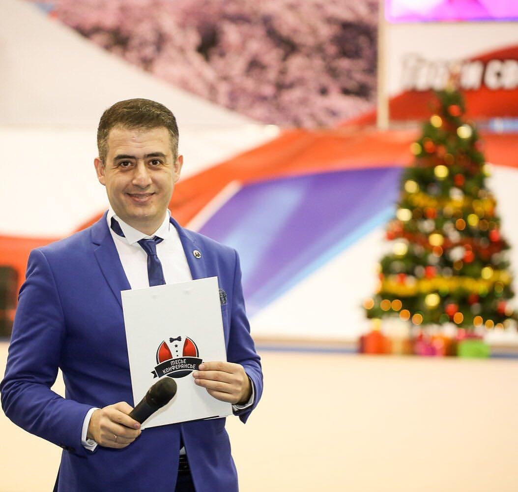 9EHDRNx0kE4.jpg – Ведущий Дмитрий Шалолашвили |  - 1 из 11